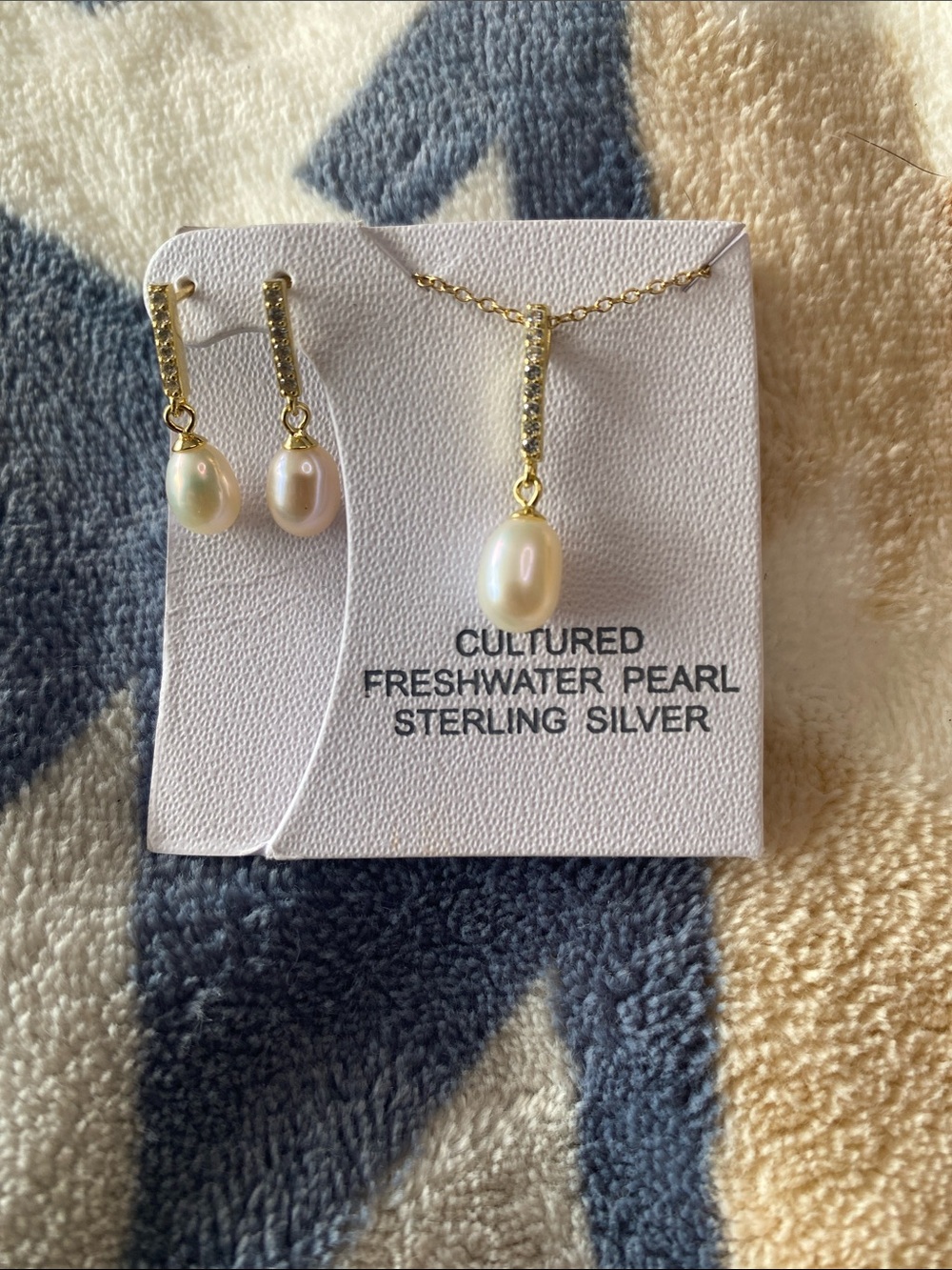 Cultured Freshwater Pearl Necklace/earrings sterling silver gold tone